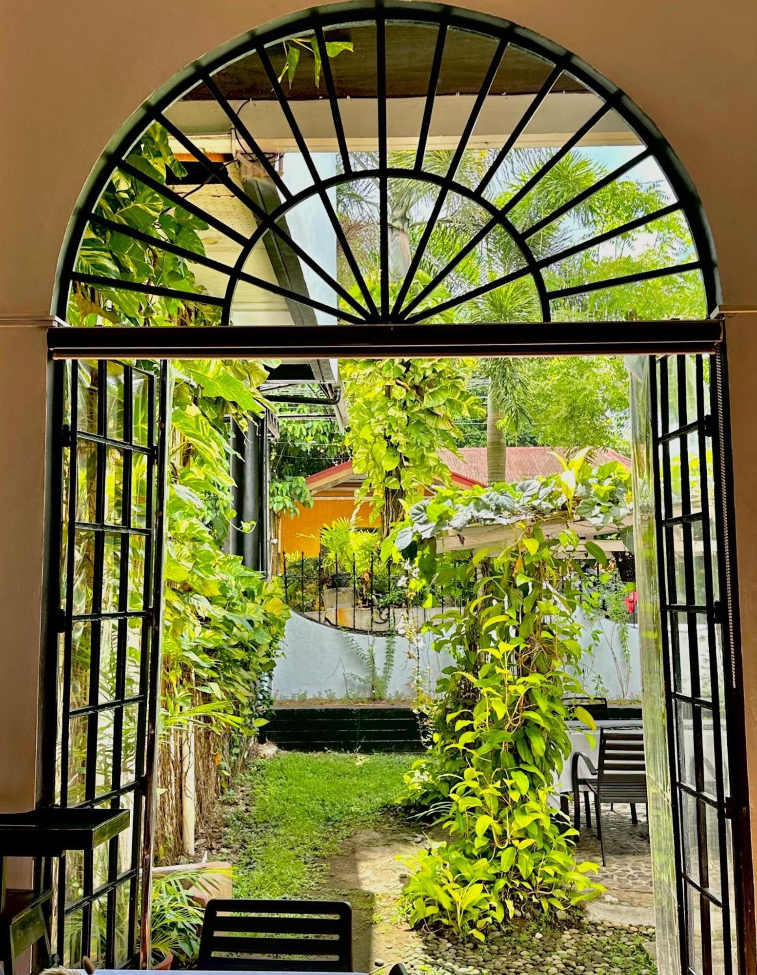 Fernando'S Hotel Sorsogon 外观 照片